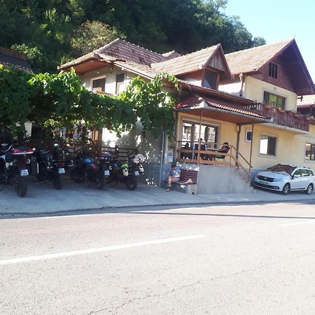 Hotel Casa Dina Băile Herculane Zewnętrze zdjęcie